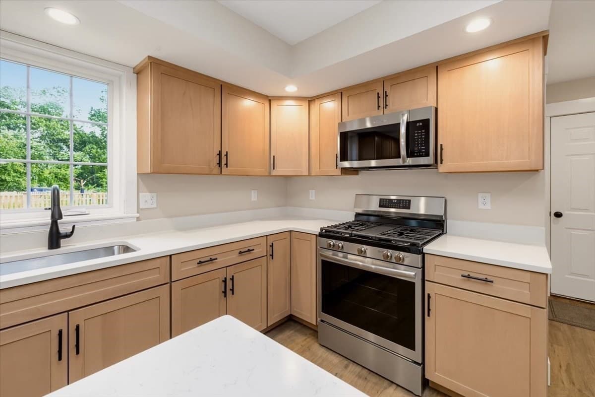 Single Family Residence at 43 Arrow Trail, Groton MA 01450, Groton, photo 6 of 29