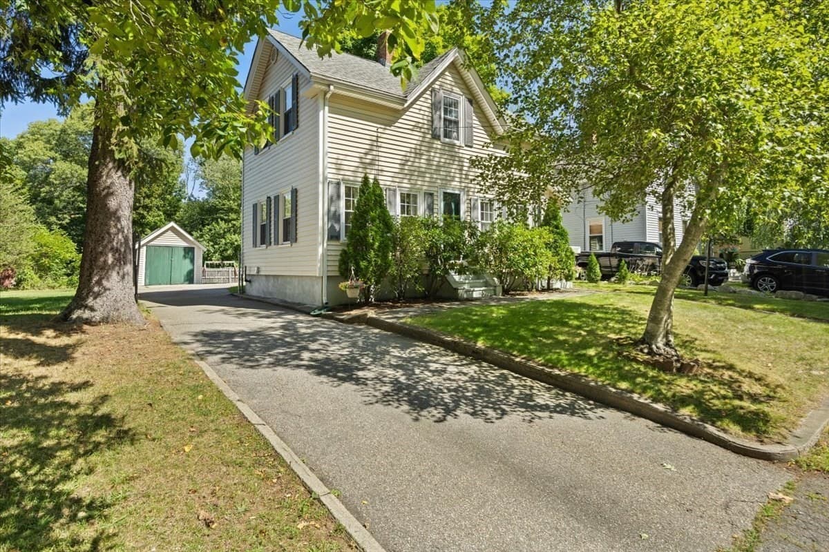 Single Family Residence at 177 West Street, North Attleboro MA 02760, North Attleboro, photo 2 of 39