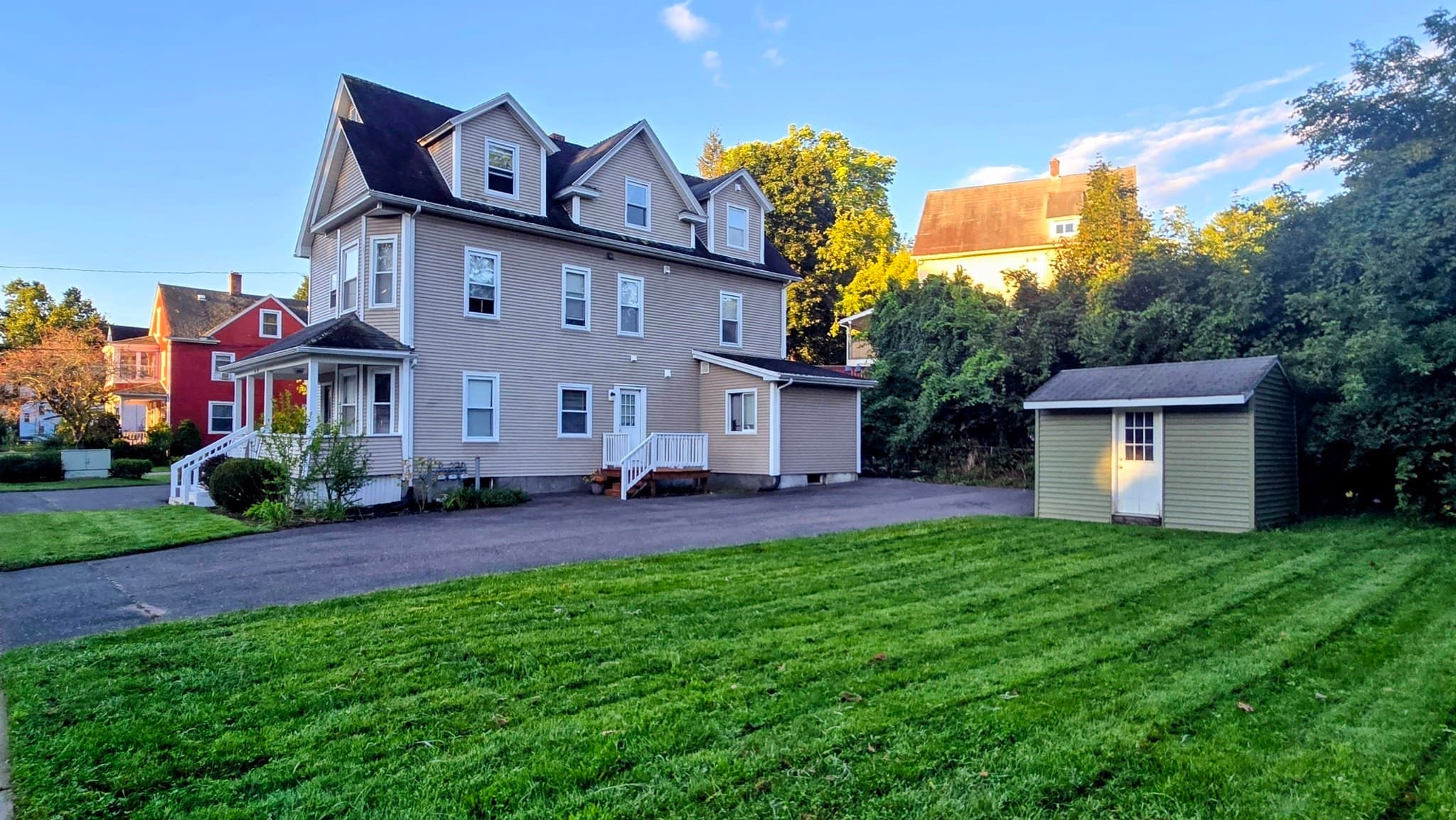 Multi Family at 96-98 Walnut St, Agawam MA 01001, photo 2 of 29