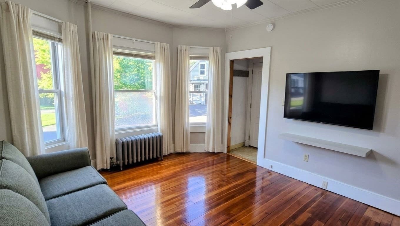 Multi Family at 96-98 Walnut St, Agawam MA 01001, photo 13 of 29
