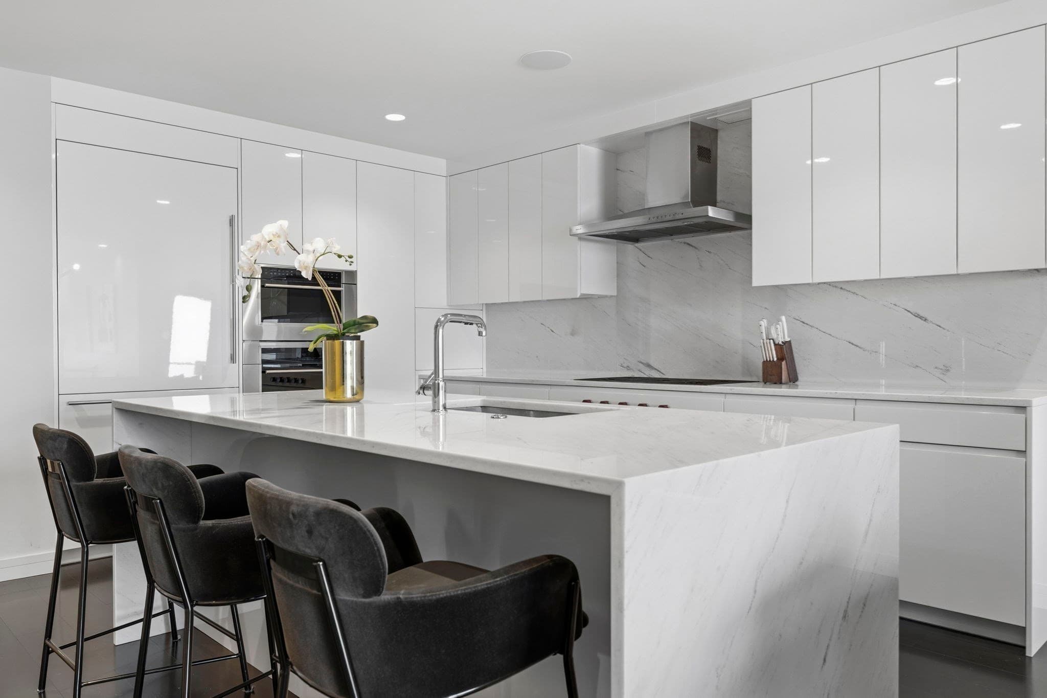 Condominium at 150 Seaport Blvd # 6D, Boston MA 02210, photo 4 of 14
