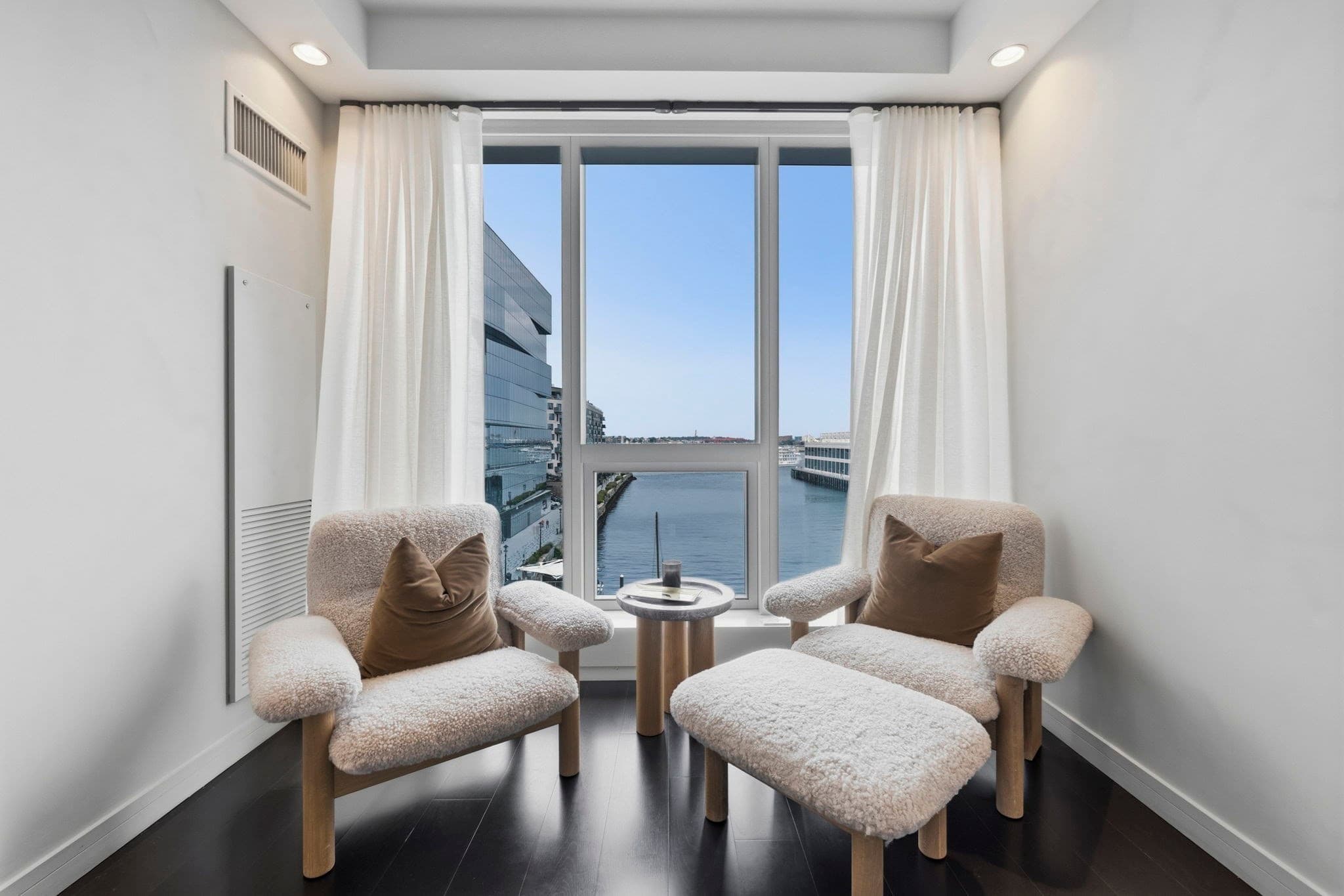Condominium at 150 Seaport Blvd # 6D, Boston MA 02210, photo 8 of 14