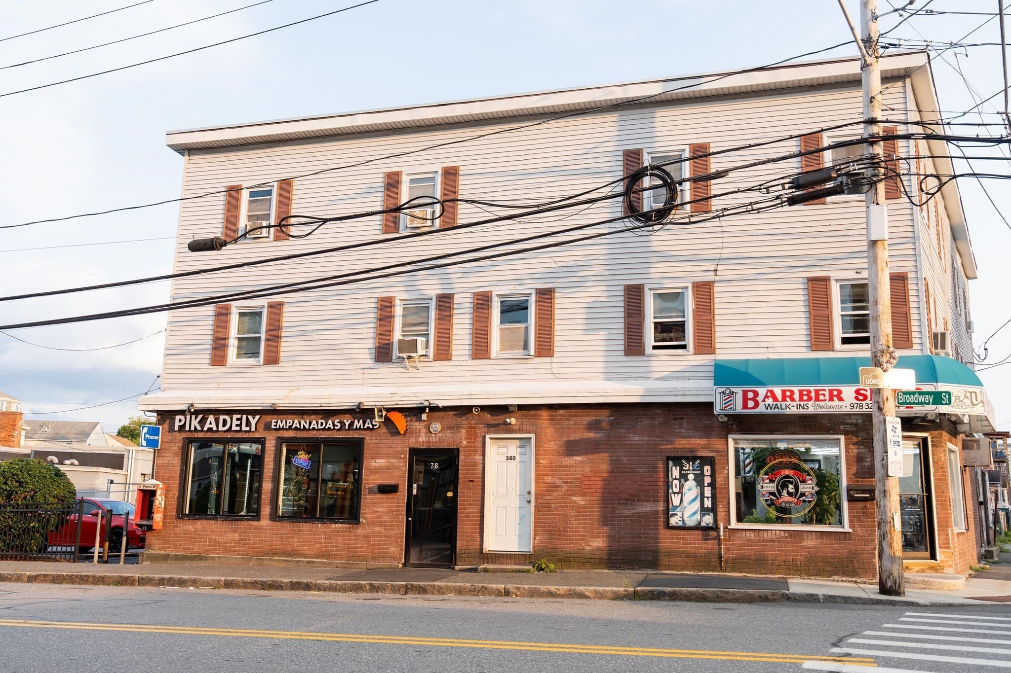 5-9 Family at 52 Willie Street, Lowell MA 01854, Lowell, photo 2 of 17