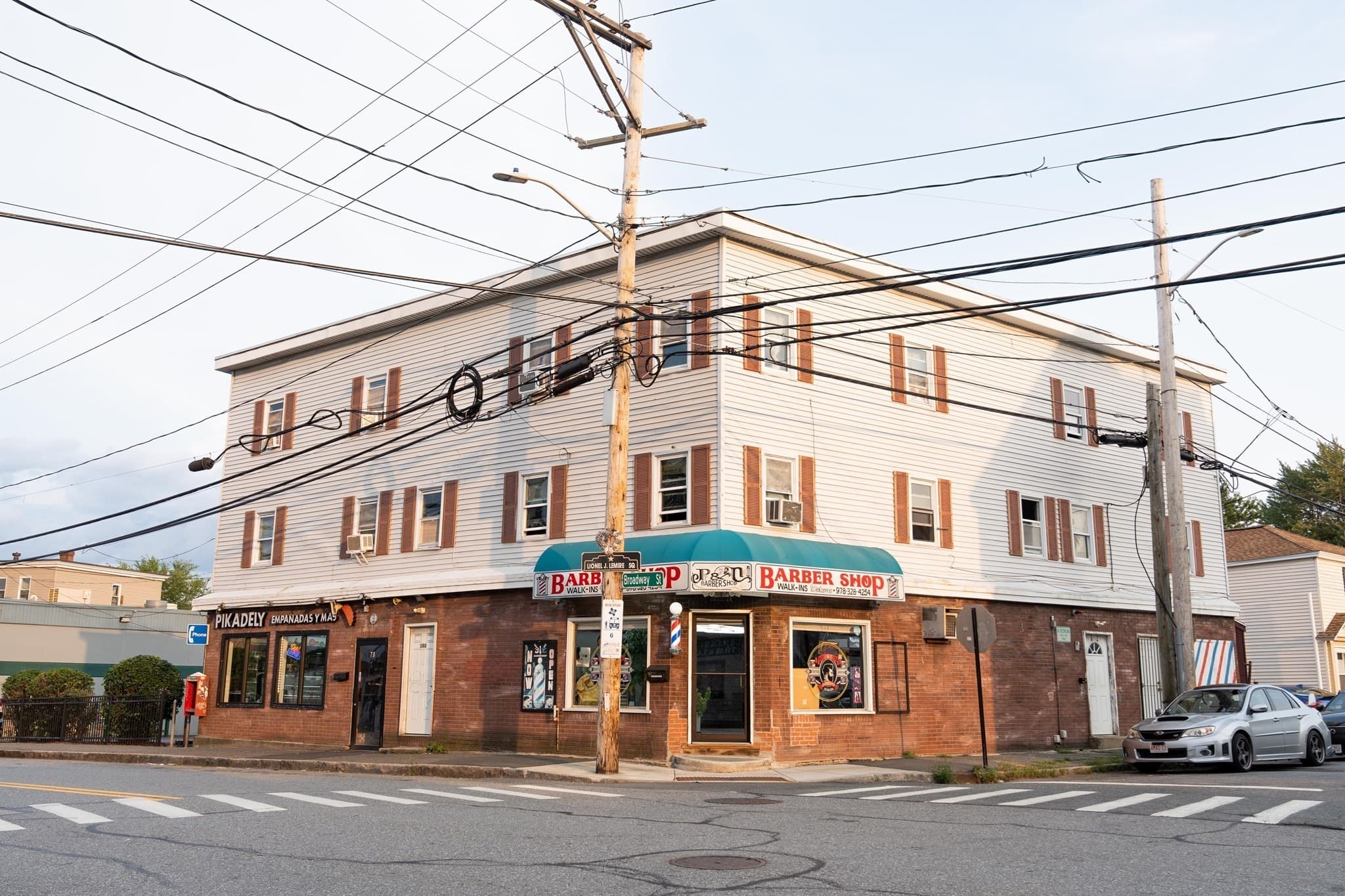 52 Willie Street, Lowell MA 01854