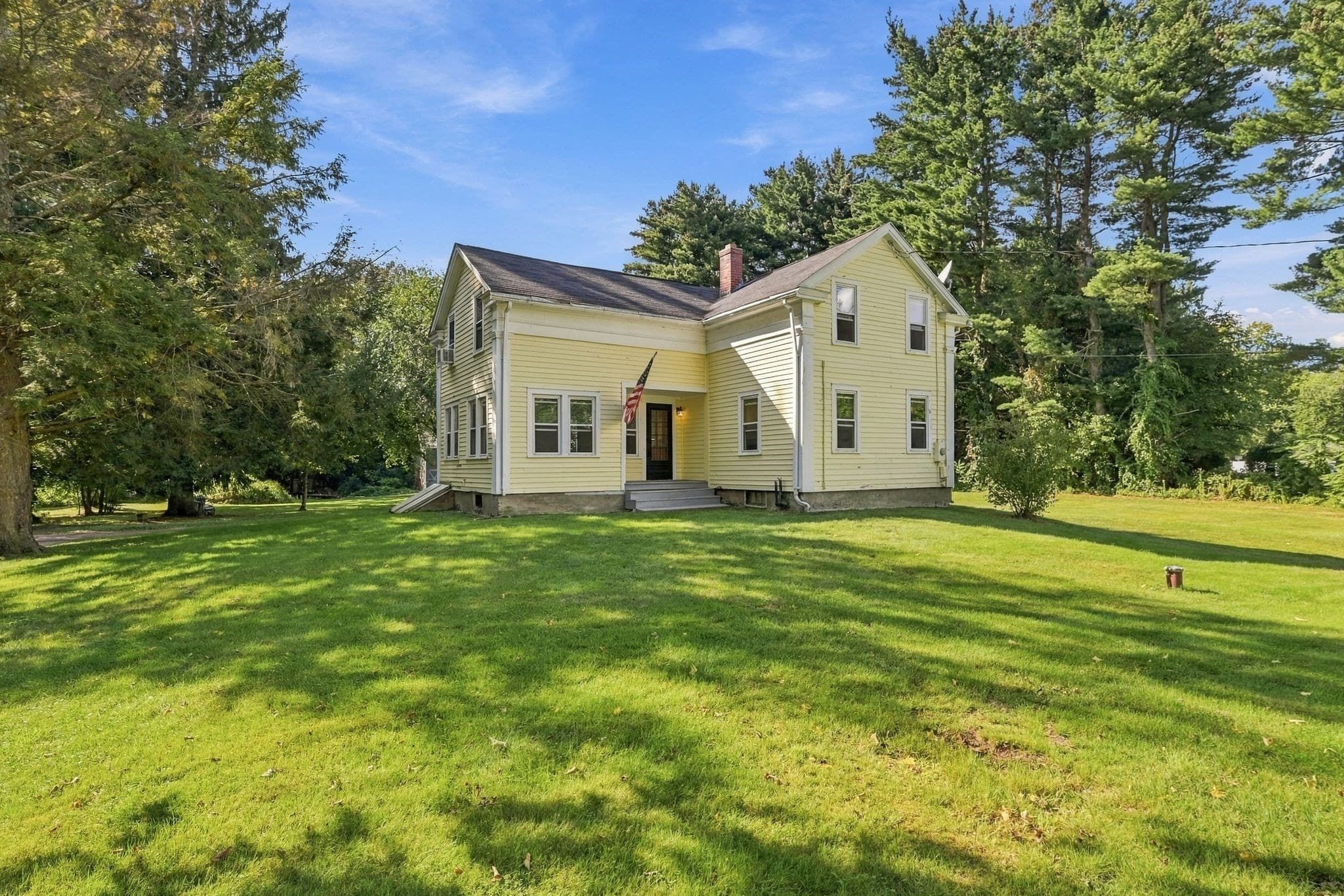Single Family Residence at 217 N Maple St, Enfield CT 06082, photo 5 of 41