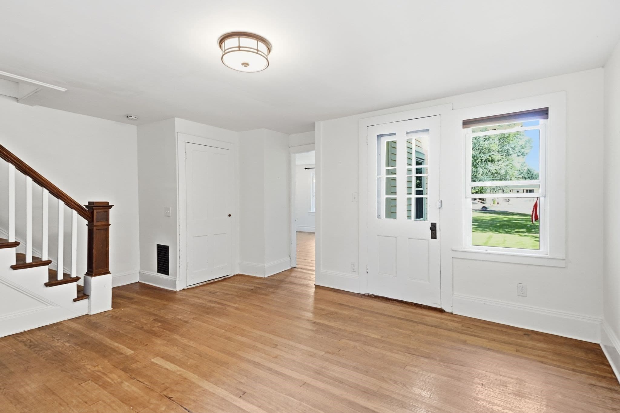 Single Family Residence at 217 N Maple St, Enfield CT 06082, photo 8 of 41