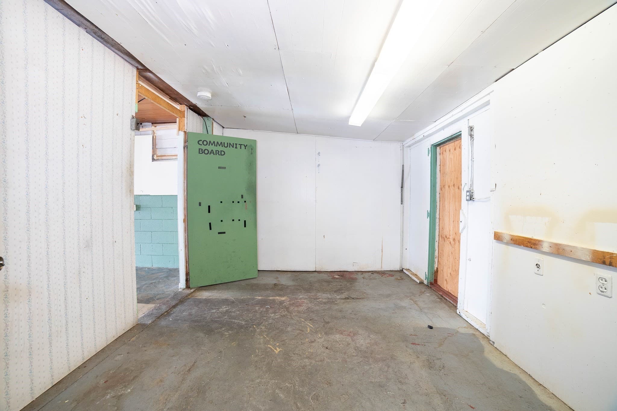 Commercial Sale at 382 Water, Clinton MA 01510, Clinton, photo 23 of 25