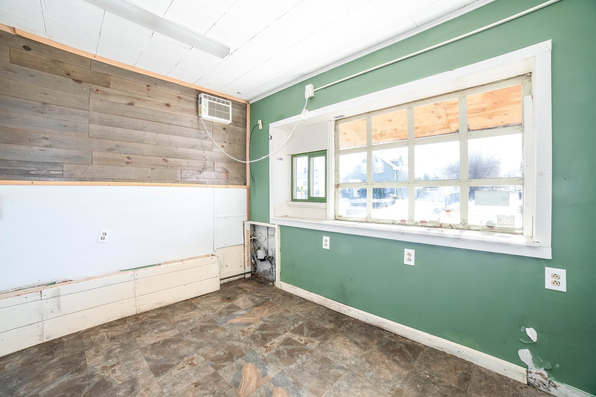 Commercial Sale at 382 Water, Clinton MA 01510, Clinton, photo 9 of 25