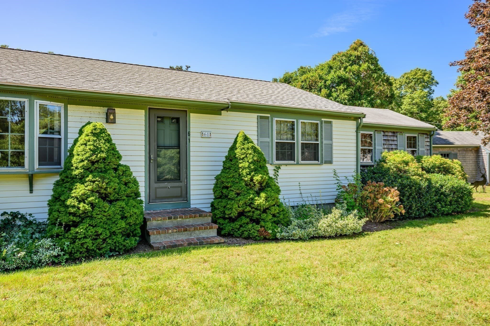 Single Family Residence at 61 Laurel Rd, Barnstable MA 02632, Barnstable, photo 5 of 38