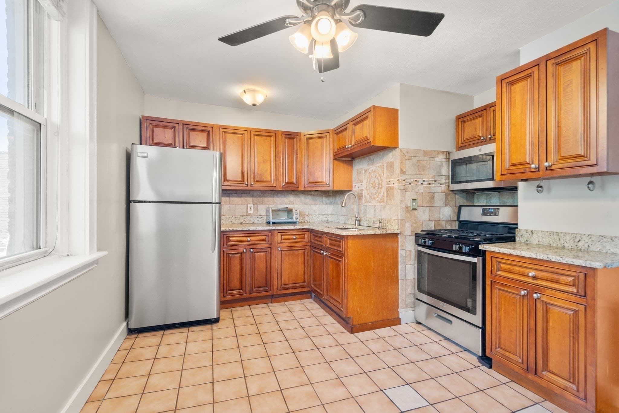 3 Family at 65 Dennis Street, Boston MA 02119, Boston, photo 15 of 25