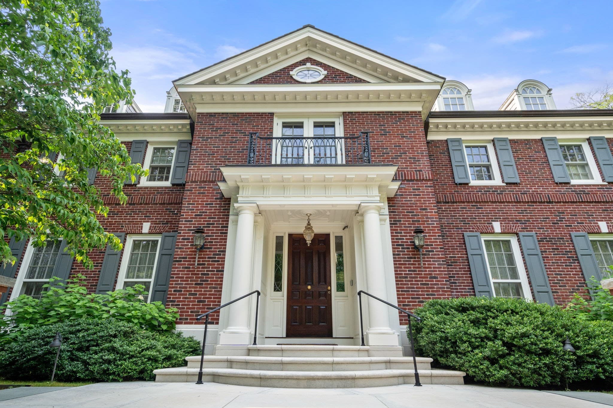 Single Family Residence at 381 Warren Street, Brookline MA 02445, Brookline, photo 6 of 35