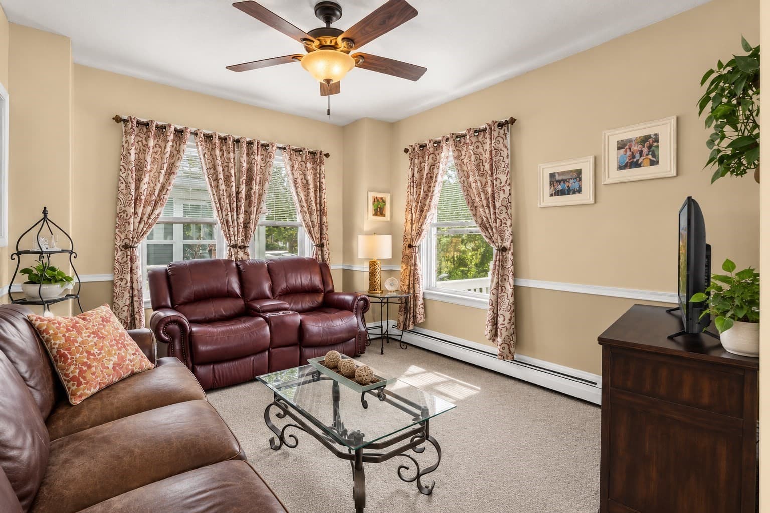 Single Family Residence at 287 Wood St, New Bedford MA 02745, New Bedford, photo 17 of 38