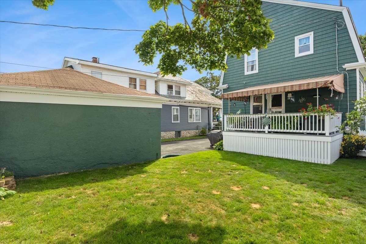 Single Family Residence at 287 Wood St, New Bedford MA 02745, New Bedford, photo 11 of 38