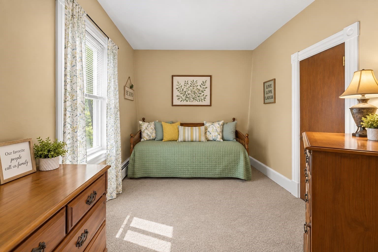 Single Family Residence at 287 Wood St, New Bedford MA 02745, New Bedford, photo 31 of 38