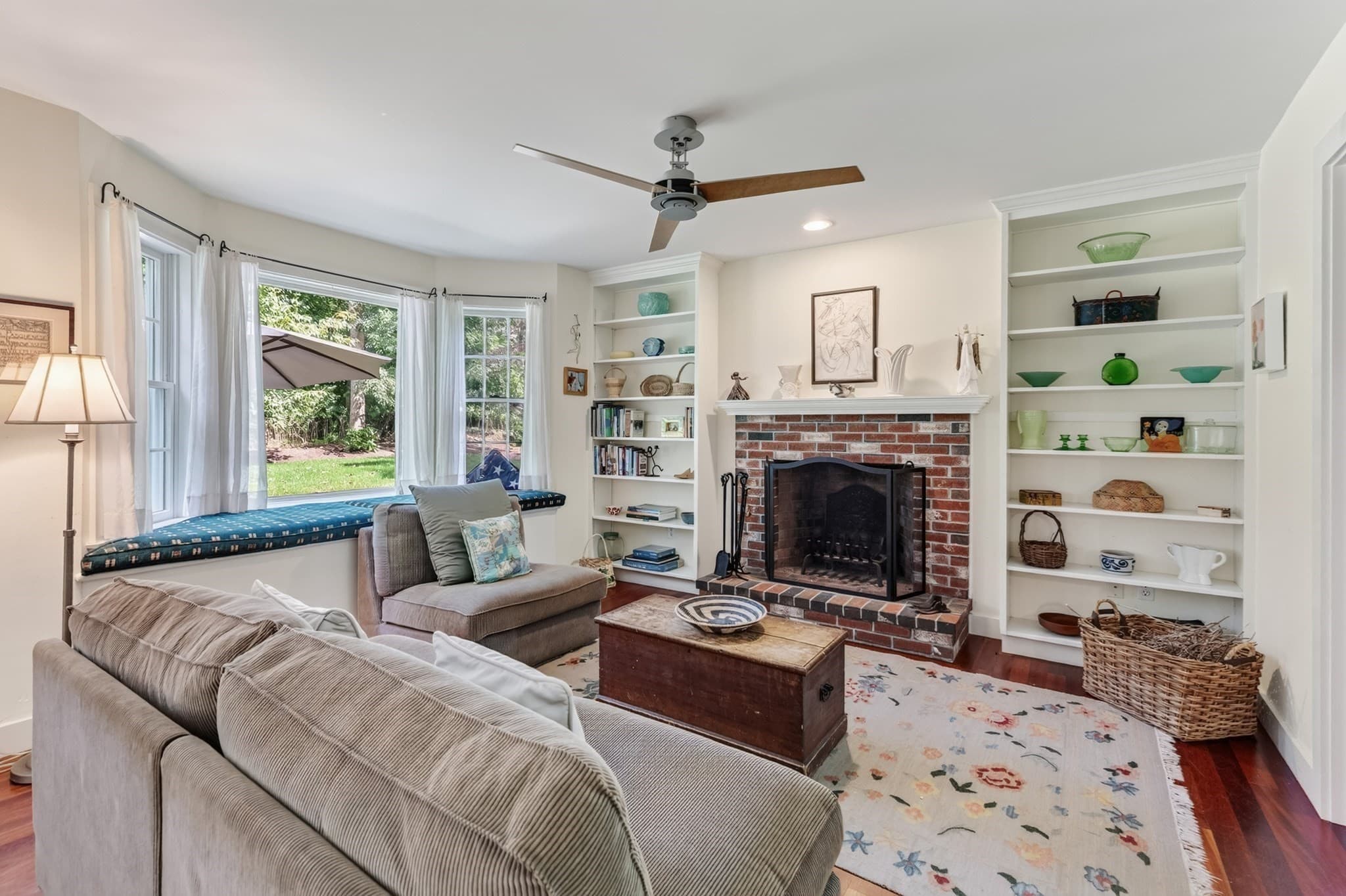 Single Family Residence at 61 Canonicus Ave, Oak Bluffs MA 02557, photo 16 of 41