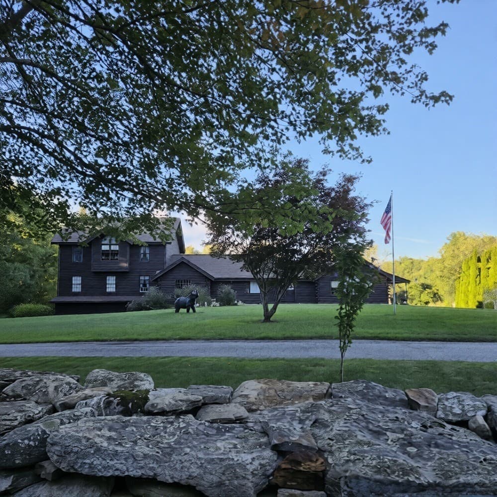 8 Hillsville Rd, North Brookfield MA 01535