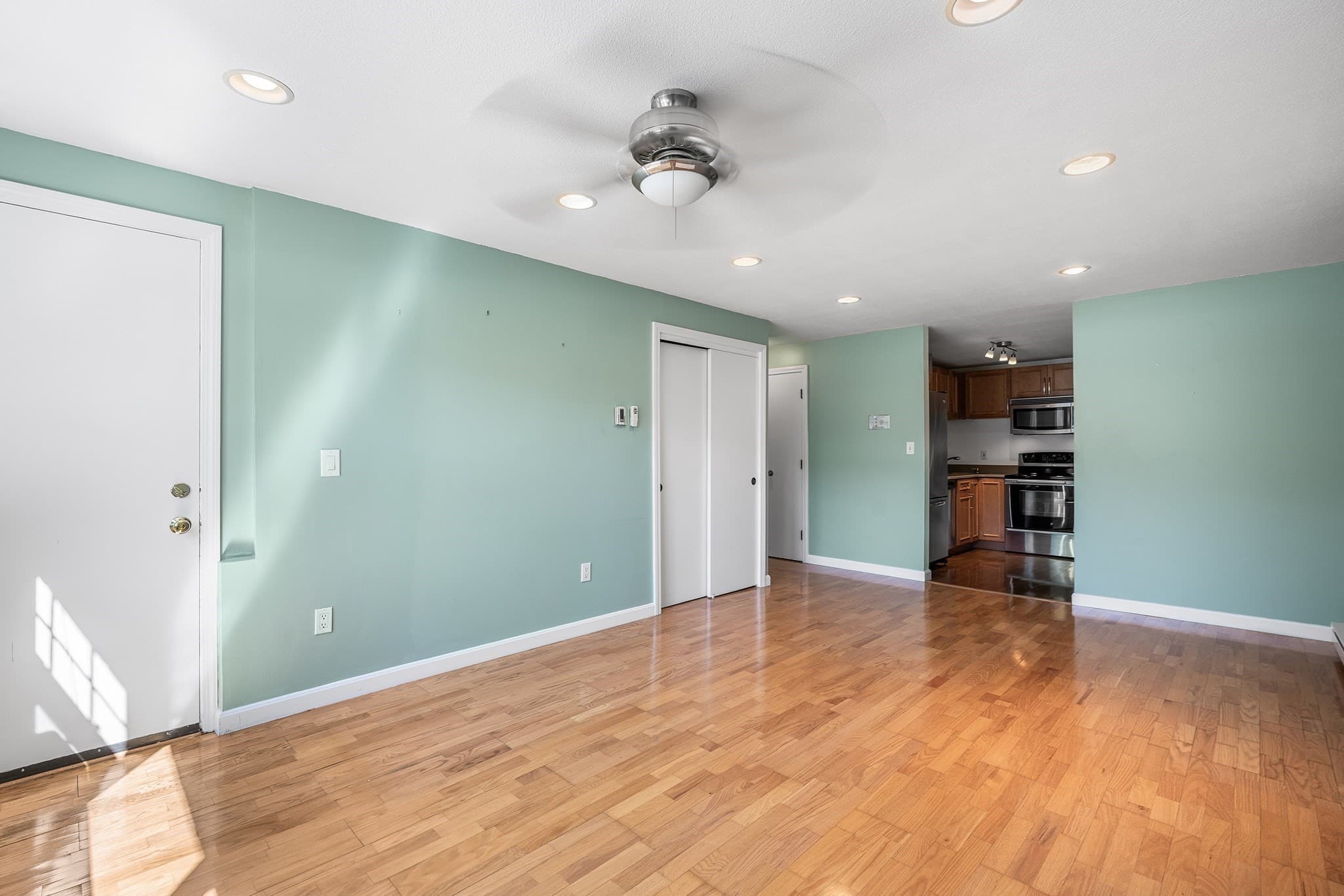 Condominium at 16-C Mayberry Dr # 3, Westborough MA 01581, photo 7 of 28