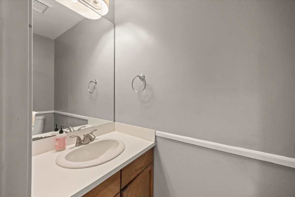 Condominium at 216 Carriage Lane # 216, Taunton MA 02780, Taunton, photo 23 of 35