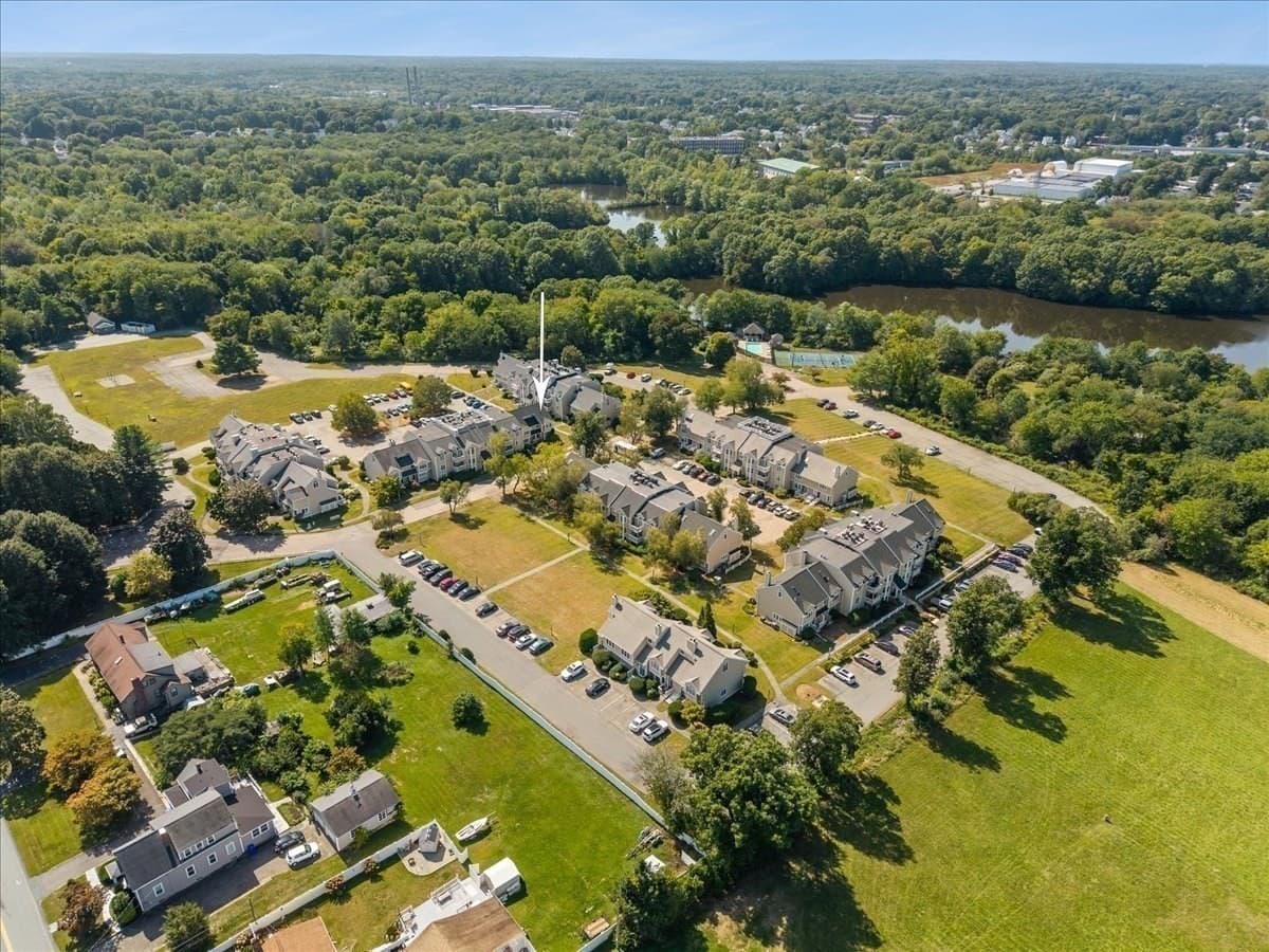Condominium at 216 Carriage Lane # 216, Taunton MA 02780, Taunton, photo 6 of 35