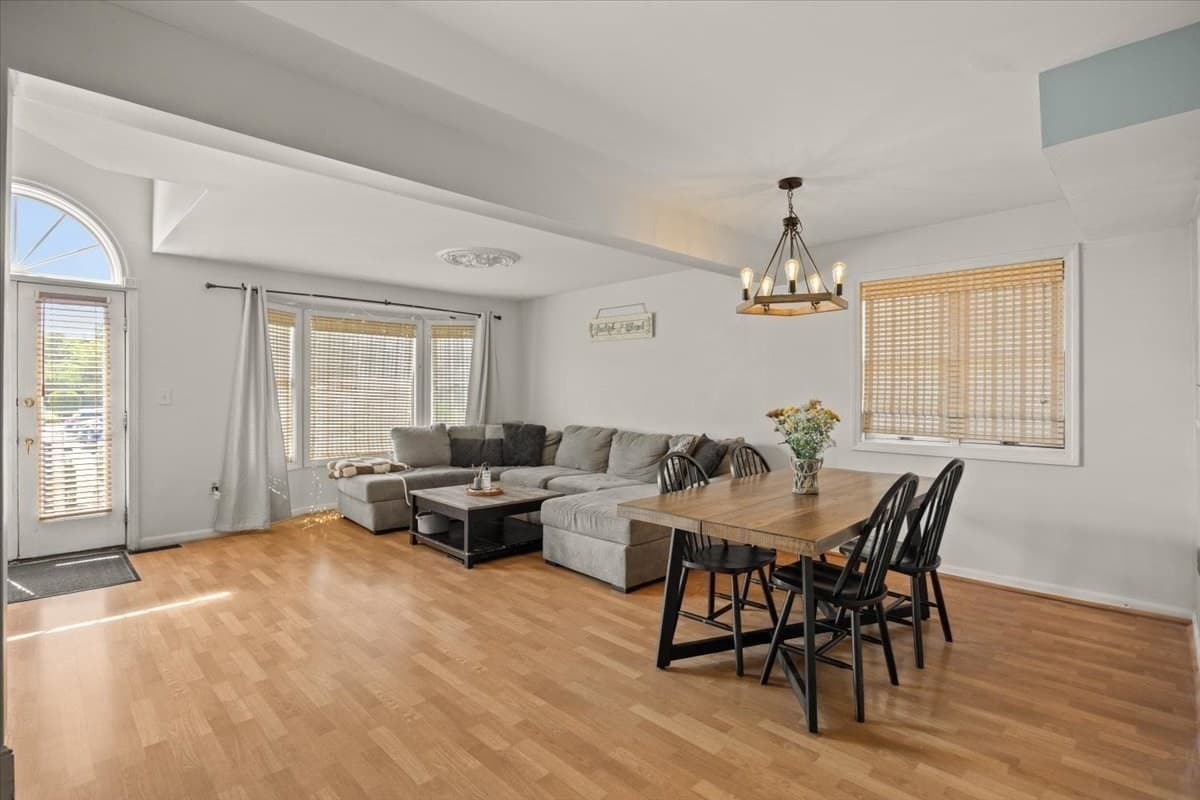 Condominium at 216 Carriage Lane # 216, Taunton MA 02780, Taunton, photo 16 of 35