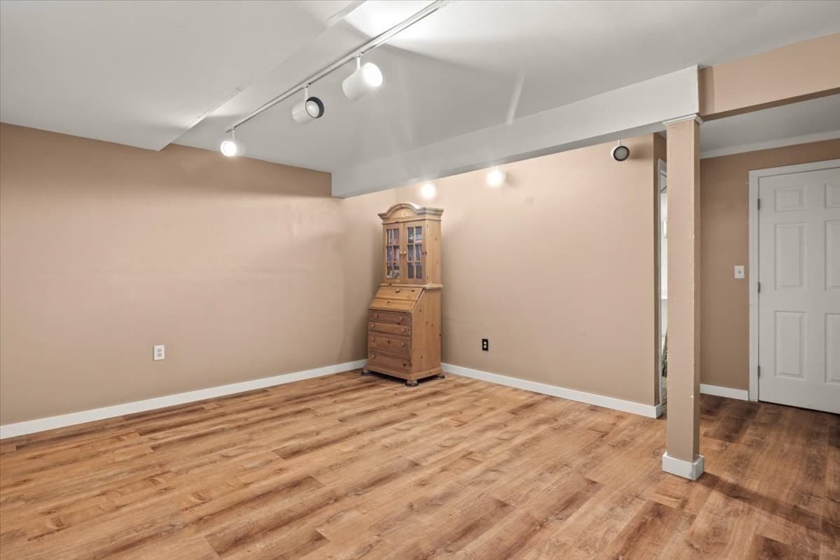 Condominium at 216 Carriage Lane # 216, Taunton MA 02780, Taunton, photo 32 of 35