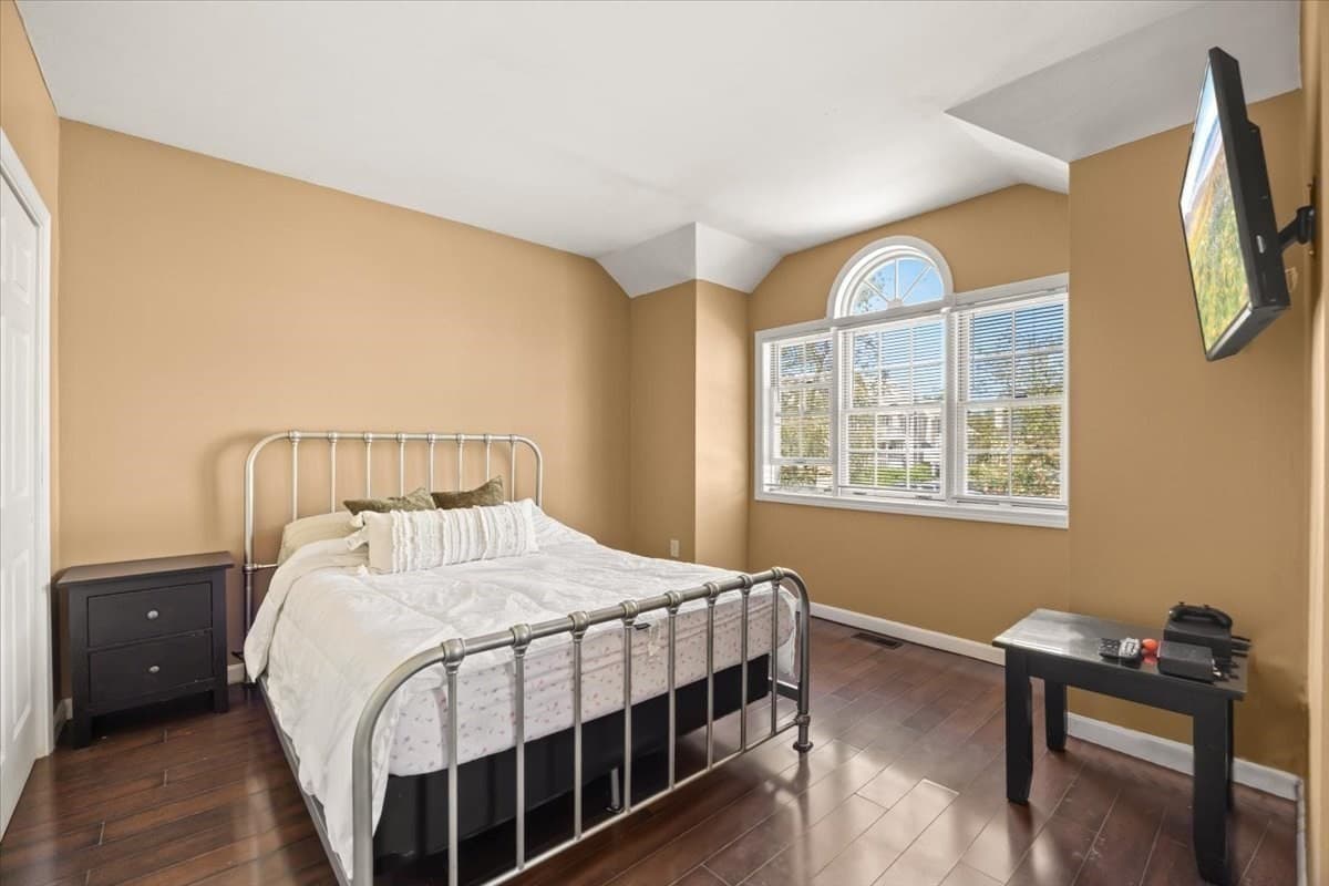 Condominium at 216 Carriage Lane # 216, Taunton MA 02780, Taunton, photo 24 of 35