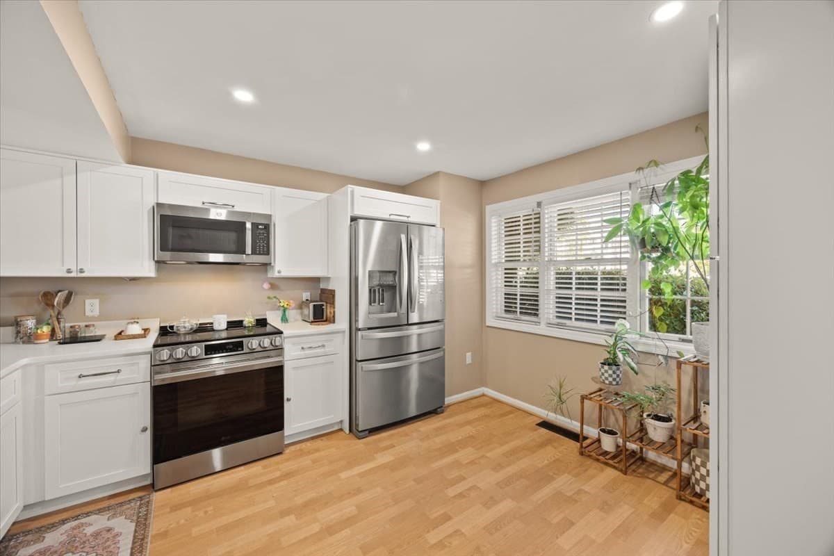 Condominium at 216 Carriage Lane # 216, Taunton MA 02780, Taunton, photo 19 of 35