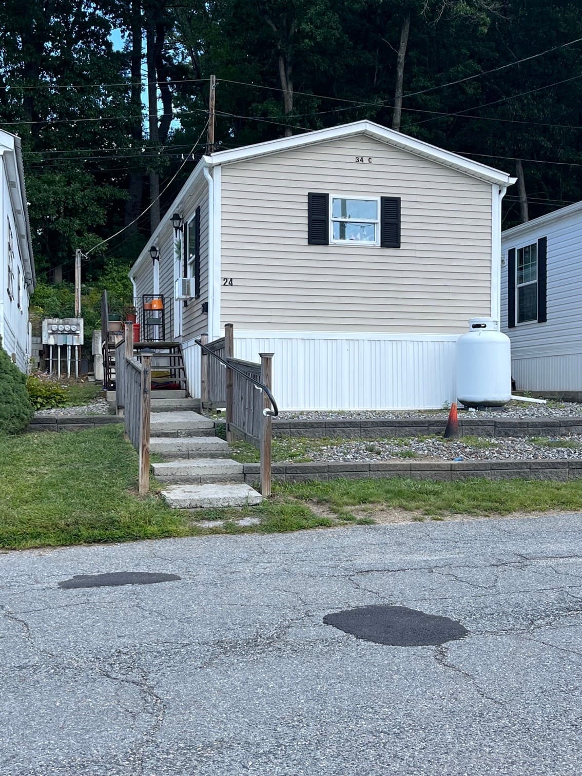 24 Mustang Ave, Marlborough MA 01752