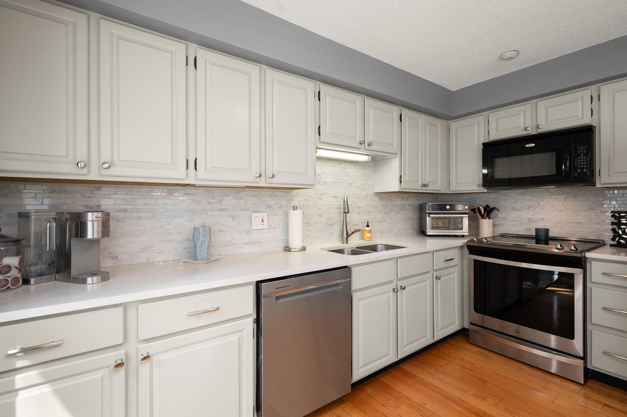 Condominium at 803 Foxwood Circle # 803, Peabody MA 01960, Peabody, photo 10 of 38
