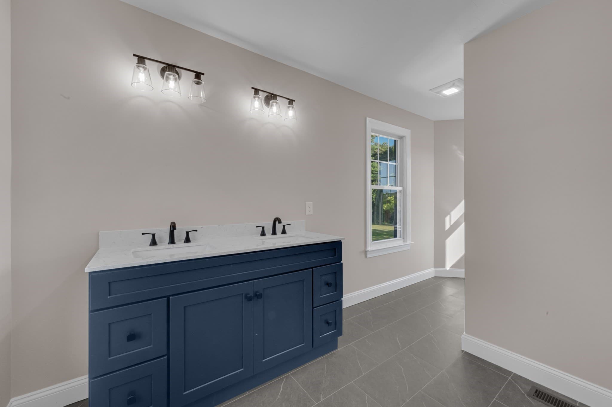 Condominium at 765 Massachusetts Avenue # B, Lunenburg MA 01462, Lunenburg, photo 27 of 42