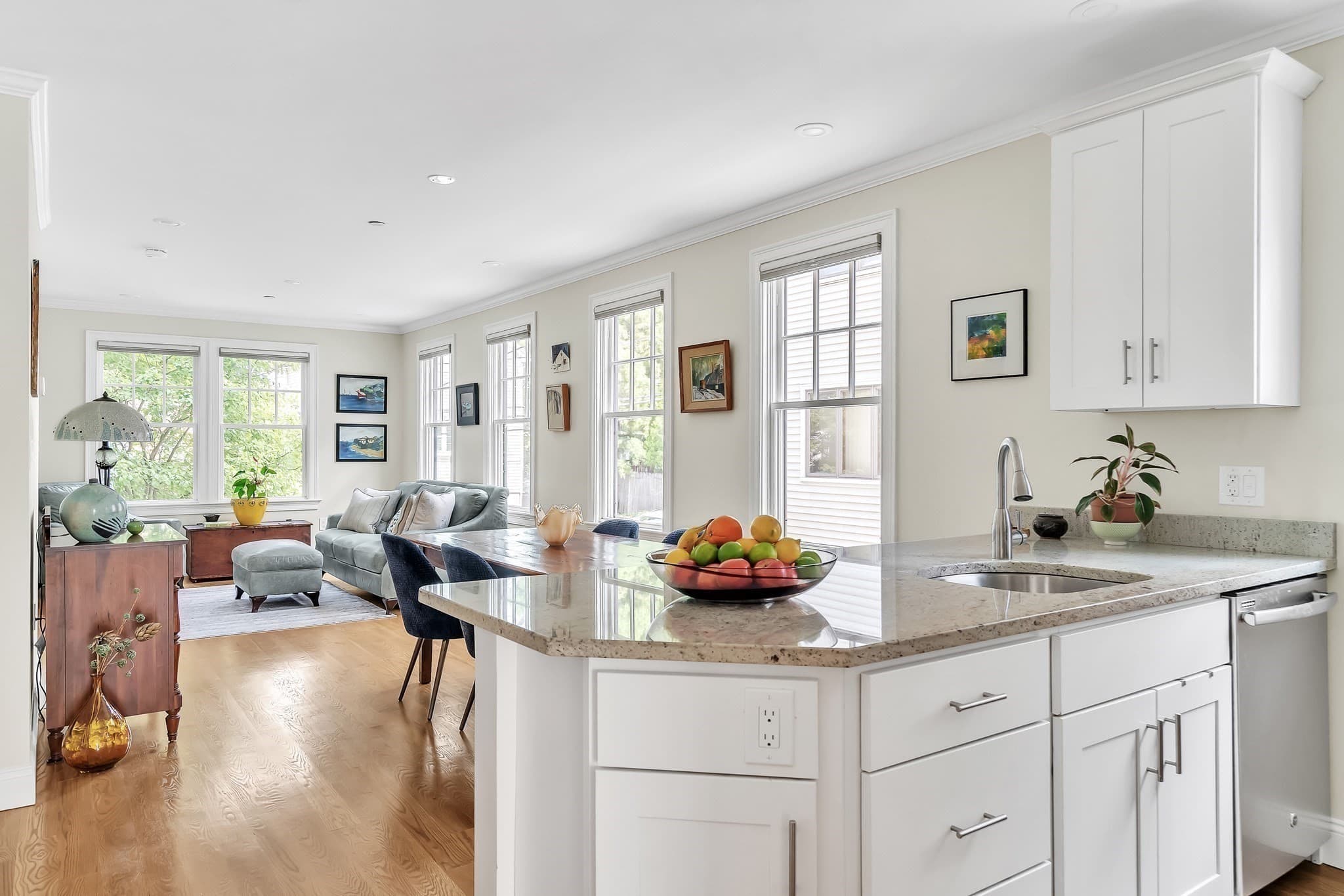 Condominium at 33 Clyde St # 1, Somerville MA 02145, Somerville, photo 6 of 29