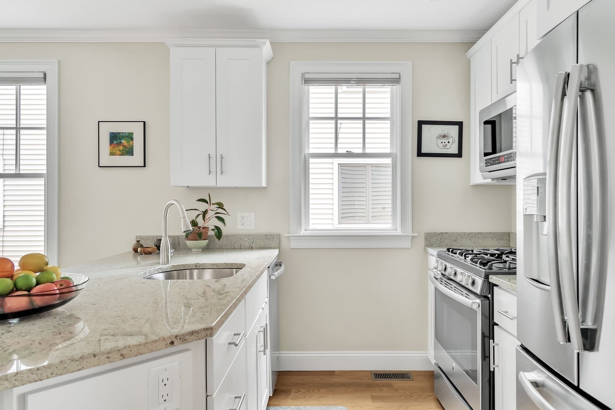 Condominium at 33 Clyde St # 1, Somerville MA 02145, Somerville, photo 8 of 29