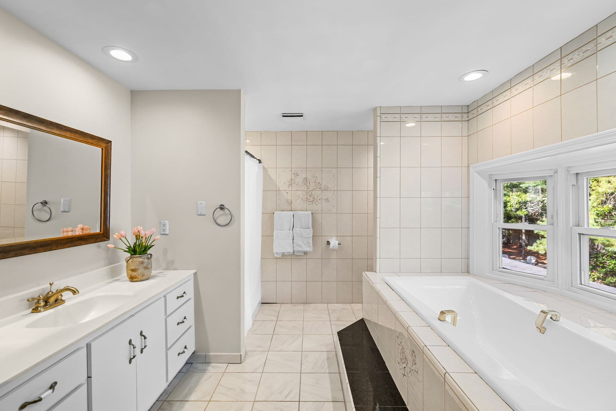 Single Family Residence at 65 Rivers Edge Rd, Falmouth MA 02536, Falmouth, photo 21 of 39
