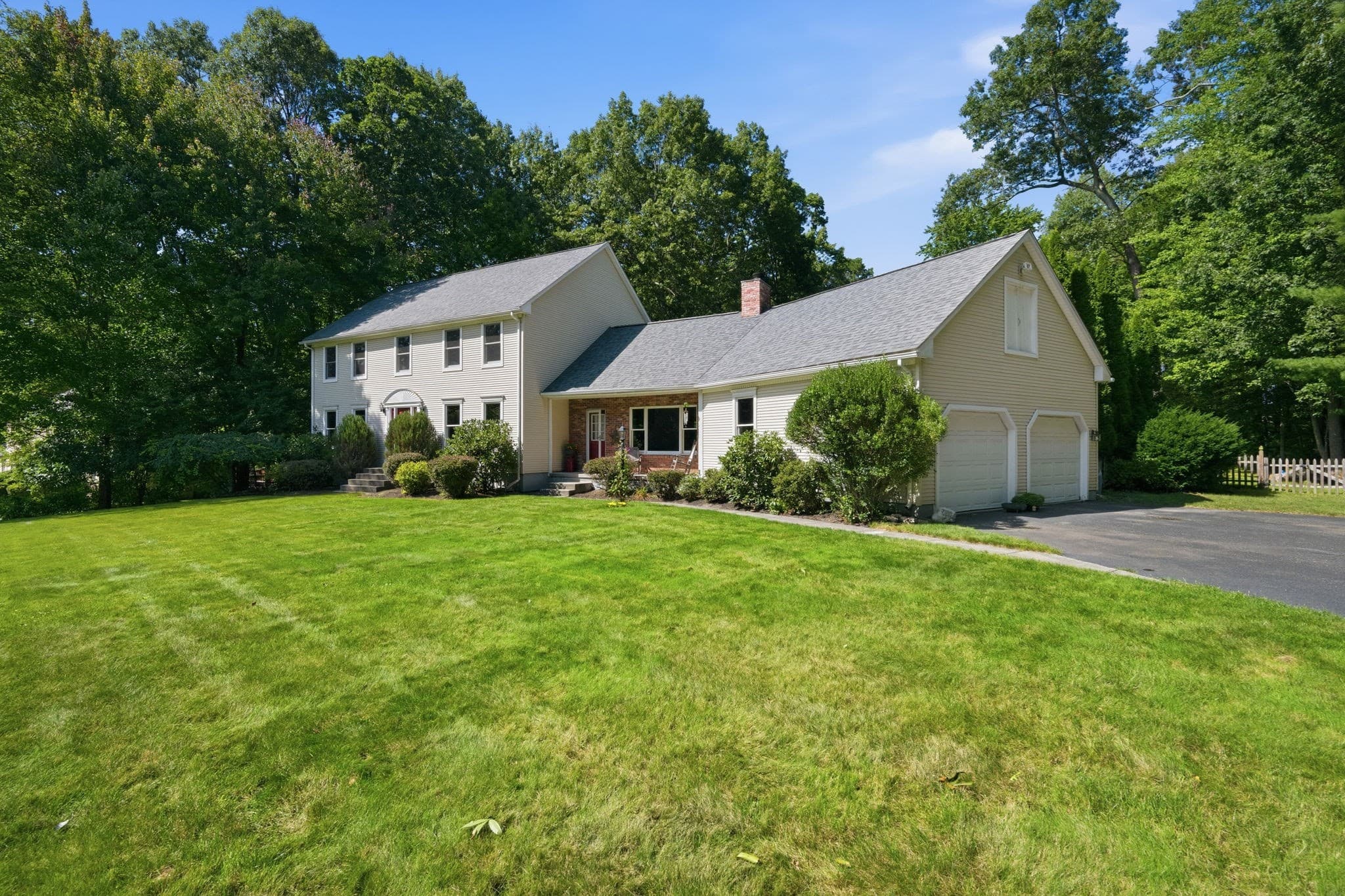 Single Family Residence at 22 Grassy Meadow Rd, Wilbraham MA 01095, Wilbraham, photo 3 of 42