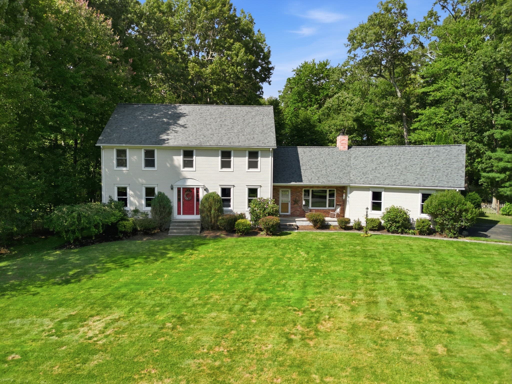 22 Grassy Meadow Rd, Wilbraham MA 01095