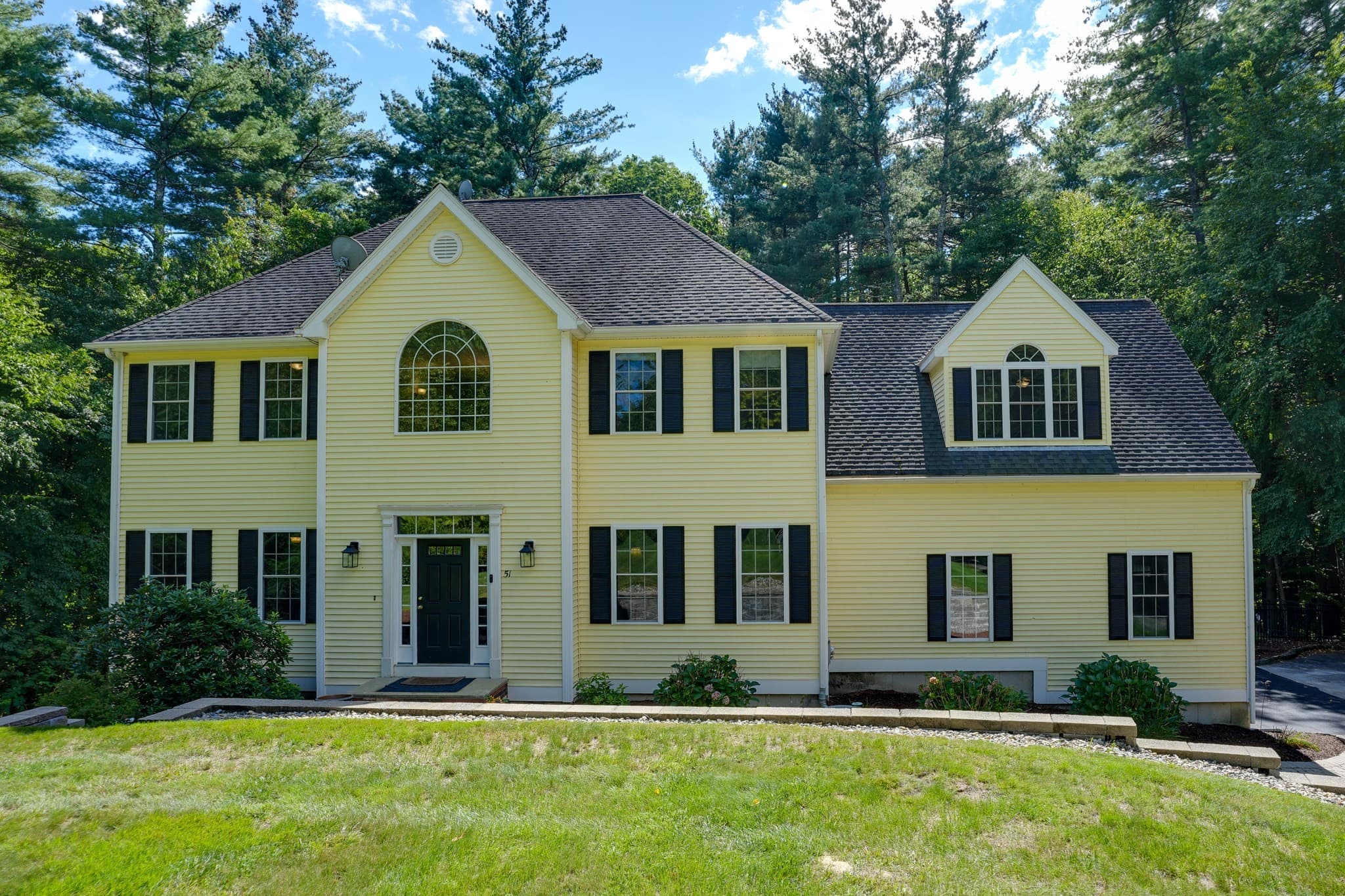51 Danforth Ln, Bolton MA 01740