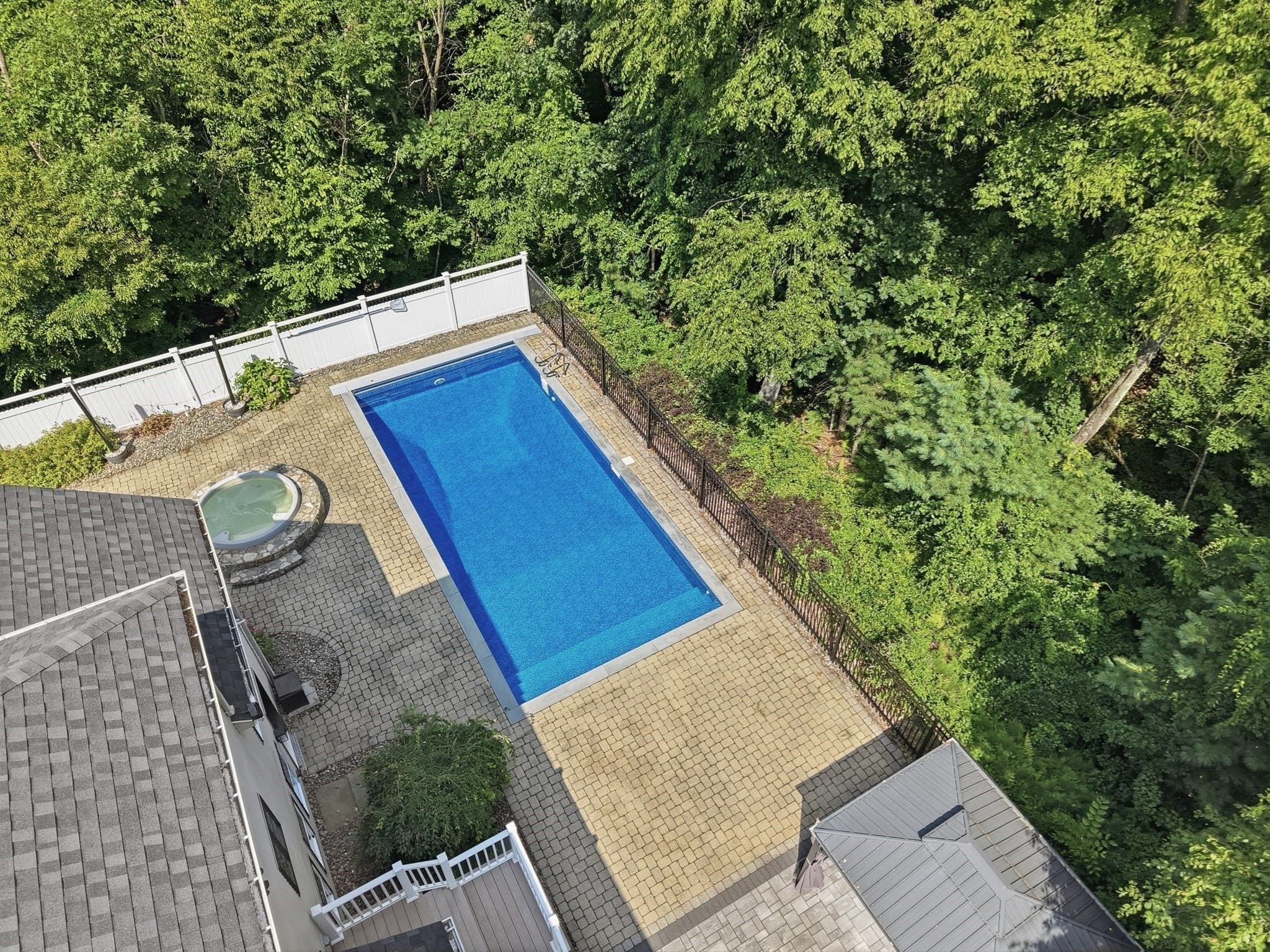 Single Family Residence at 5 Dunny Cove Road, Uxbridge MA 01569, Uxbridge, photo 36 of 42