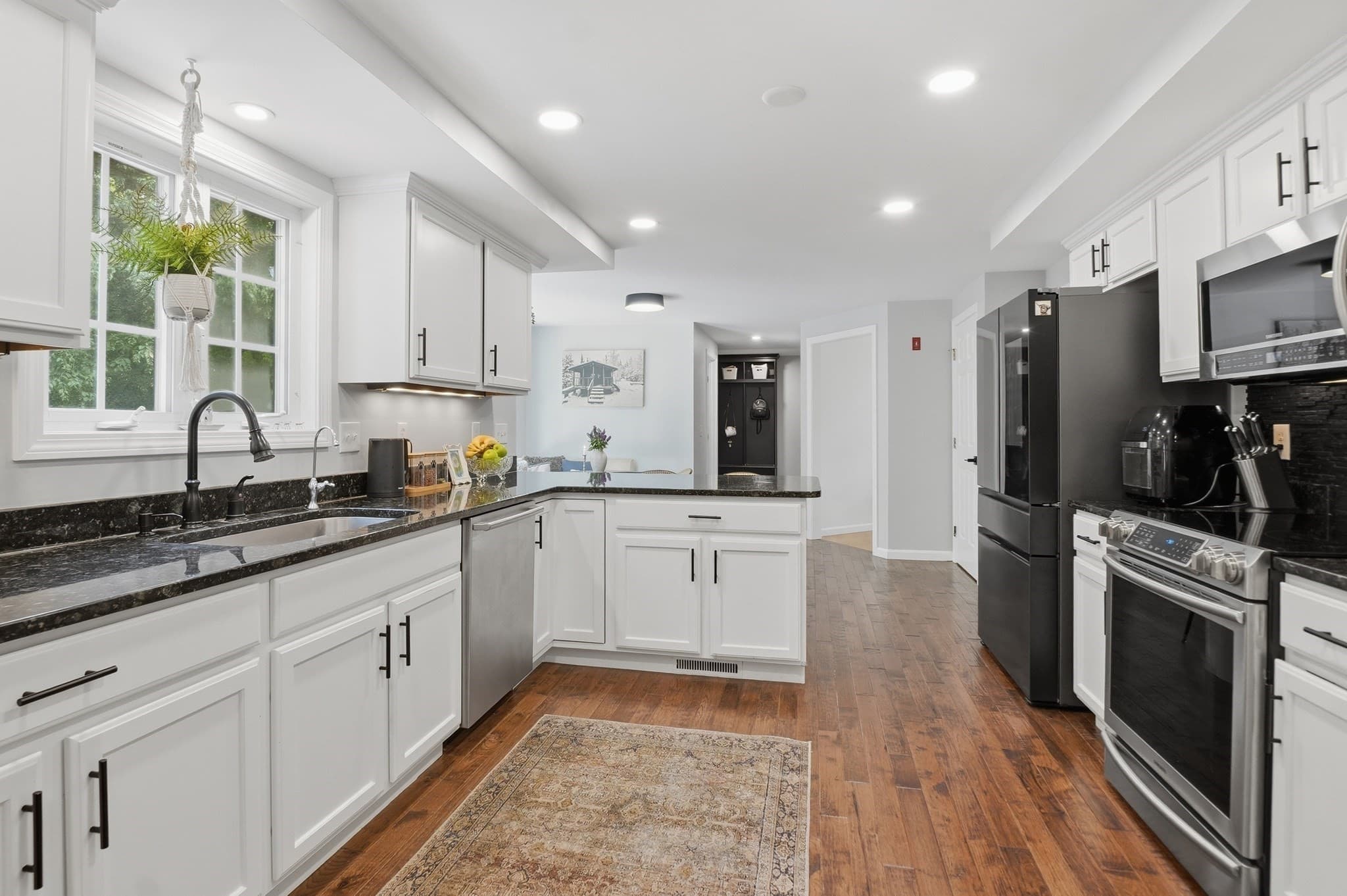 Single Family Residence at 5 Dunny Cove Road, Uxbridge MA 01569, Uxbridge, photo 10 of 42