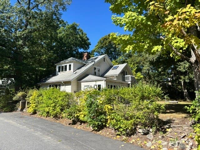 2 Family - 2 Units Up/Down at 126 Lakehurst Ave, Weymouth MA 02189, Weymouth, photo 16 of 26