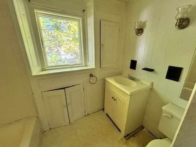 2 Family - 2 Units Up/Down at 126 Lakehurst Ave, Weymouth MA 02189, Weymouth, photo 19 of 26