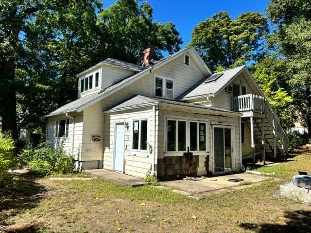 2 Family - 2 Units Up/Down at 126 Lakehurst Ave, Weymouth MA 02189, Weymouth, photo 4 of 26