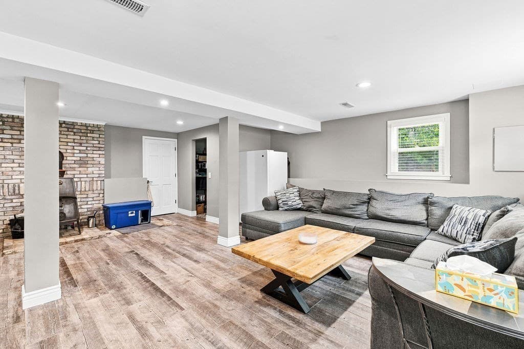 Single Family Residence at 21 Great Meadow Dr, Carver MA 02330, Carver, photo 17 of 28