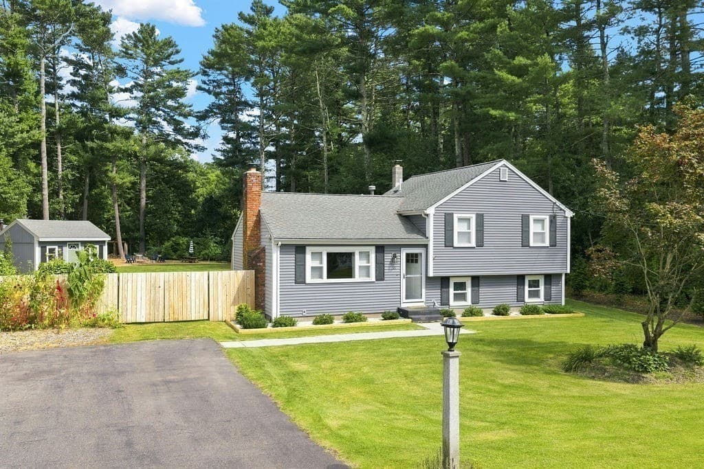 Single Family Residence at 21 Great Meadow Dr, Carver MA 02330, Carver, photo 18 of 28