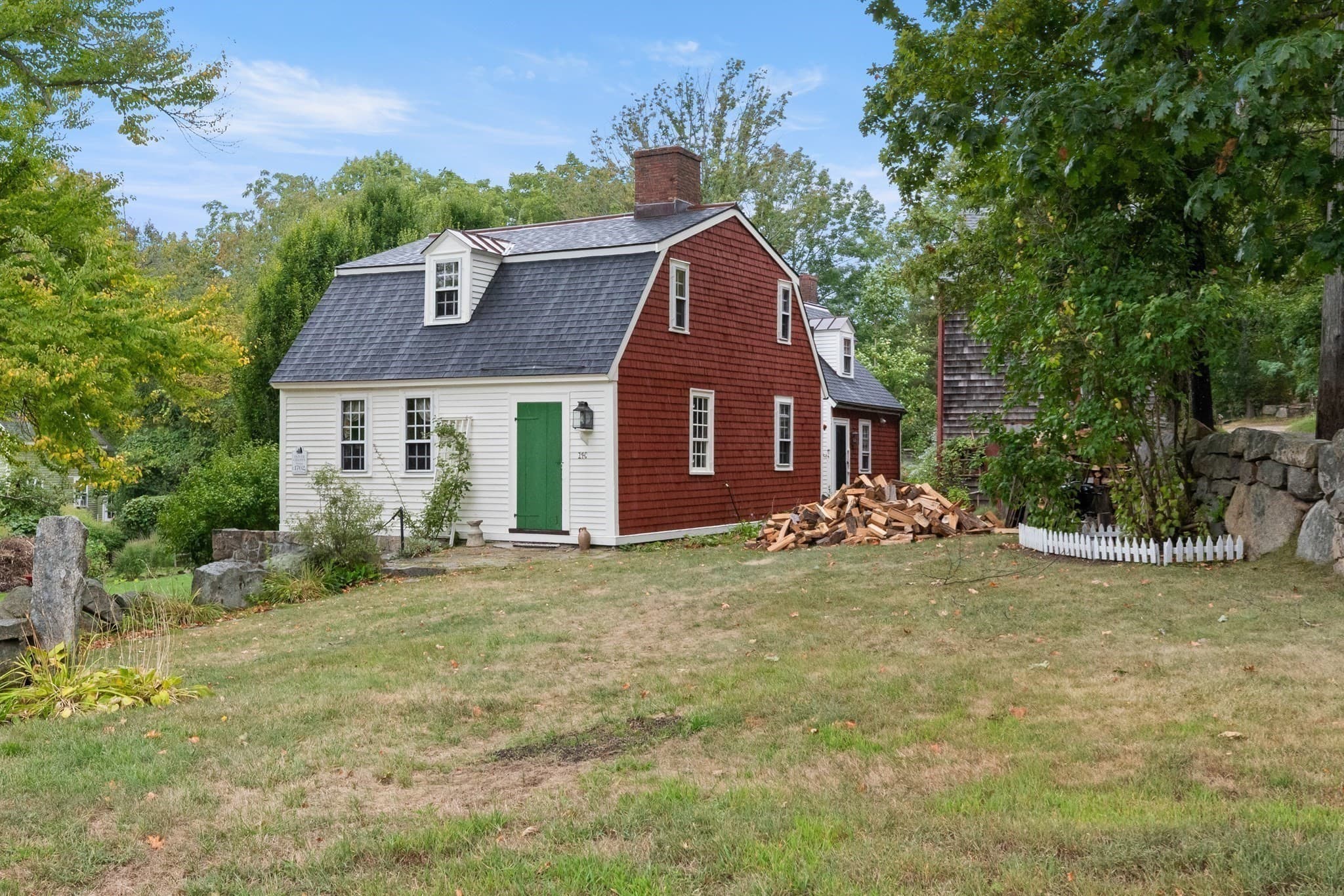 Single Family Residence at 146 Leonard St, Gloucester MA 01930, Gloucester, photo 3 of 40
