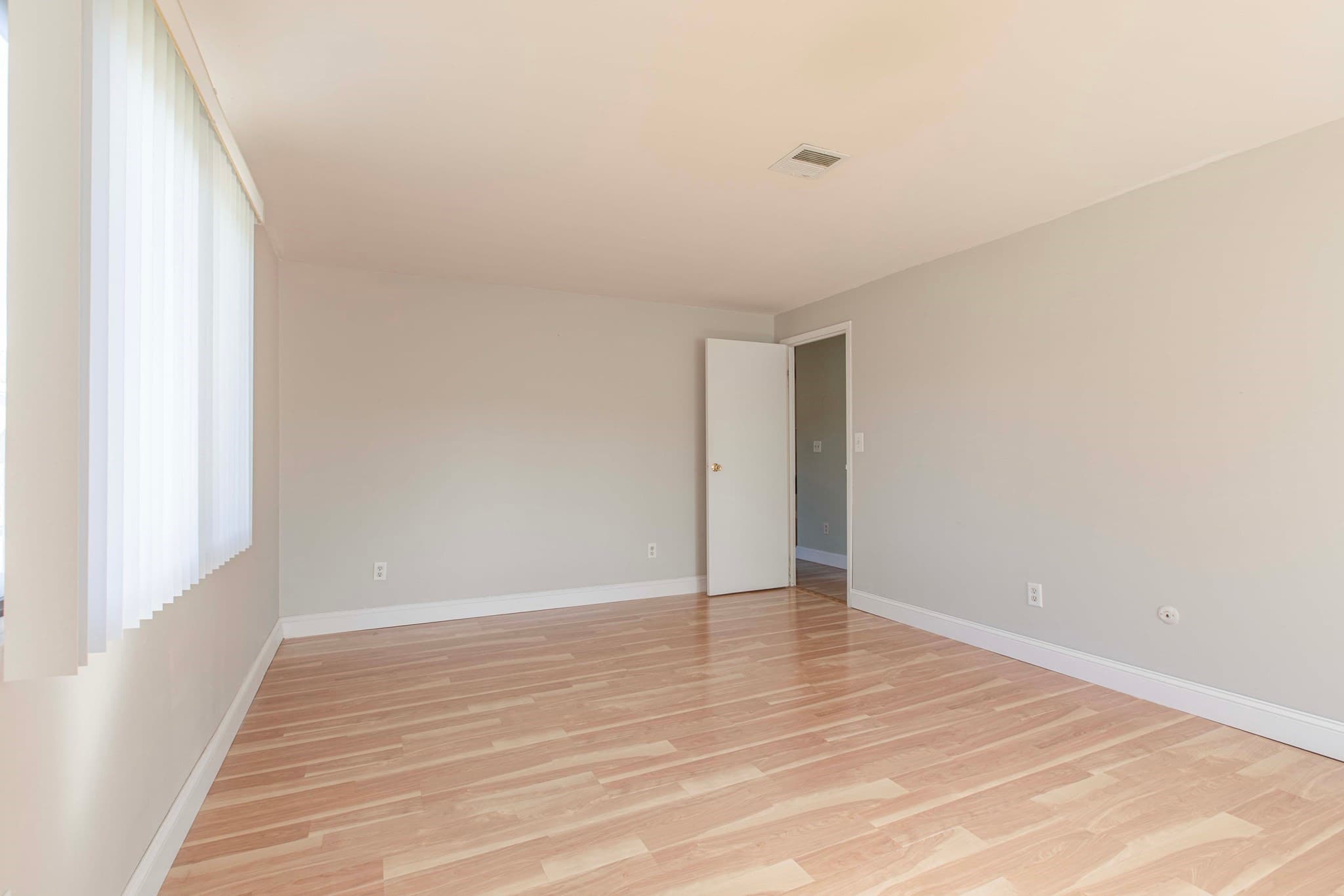 Condominium at 221 Oak Street # 24, Brockton MA 02301, Brockton, photo 24 of 33