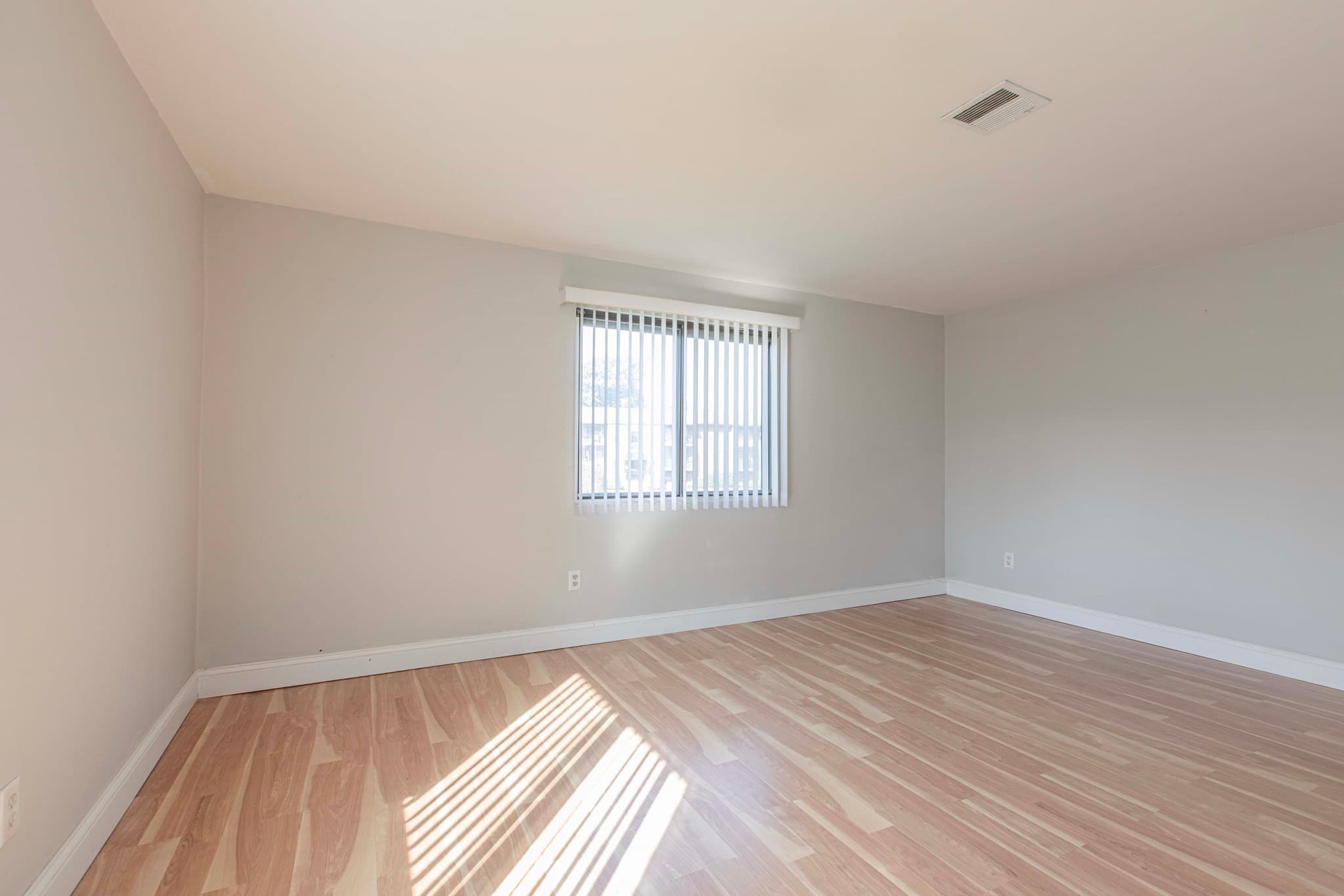 Condominium at 221 Oak Street # 24, Brockton MA 02301, Brockton, photo 25 of 33
