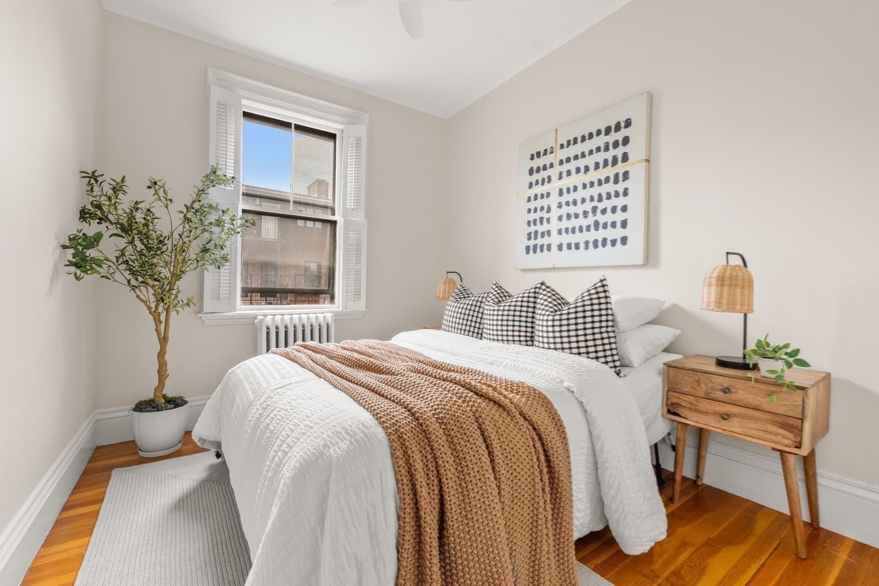 Condominium at 167 Beacon St # 12, Boston MA 02116, photo 13 of 32