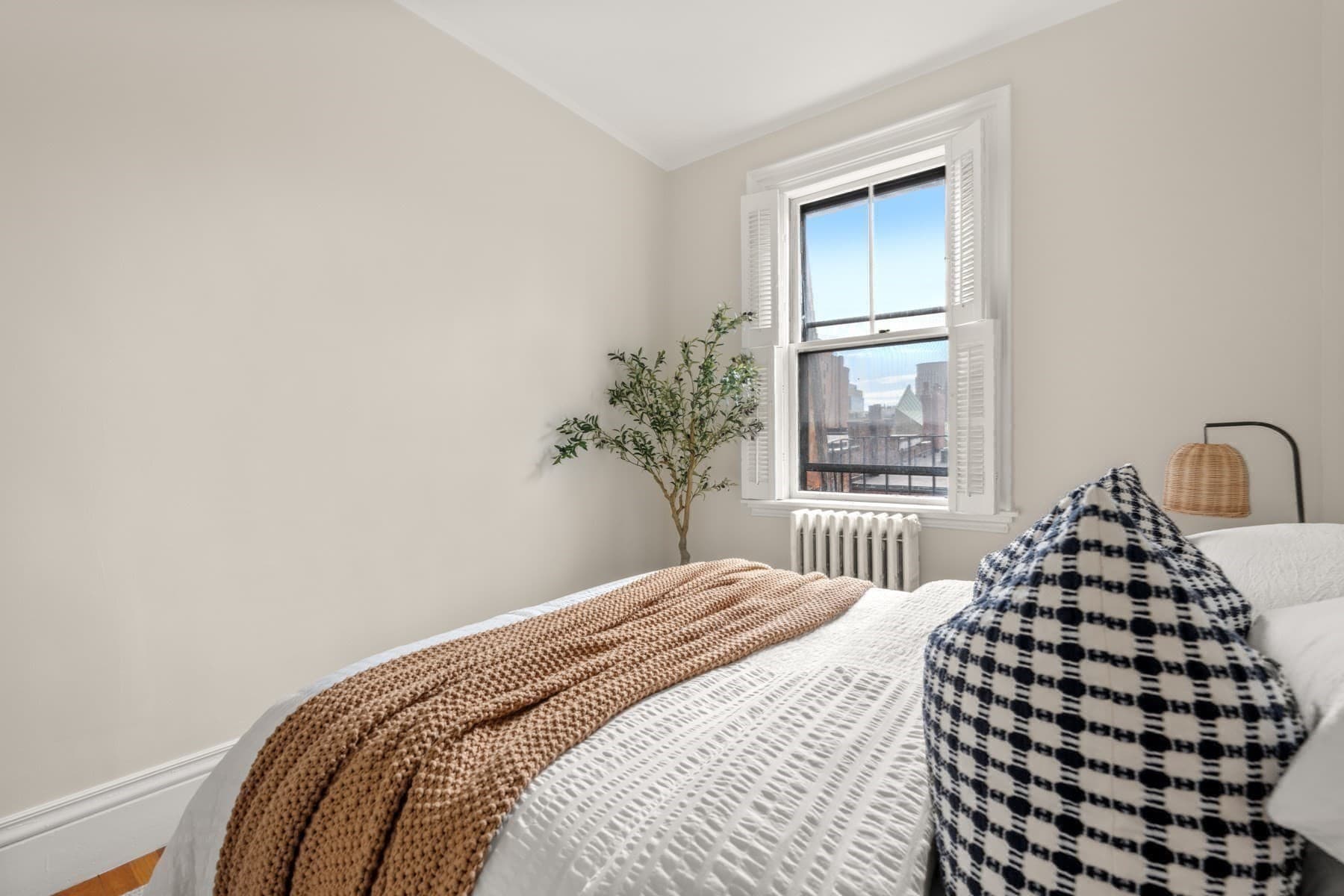Condominium at 167 Beacon St # 12, Boston MA 02116, photo 14 of 32