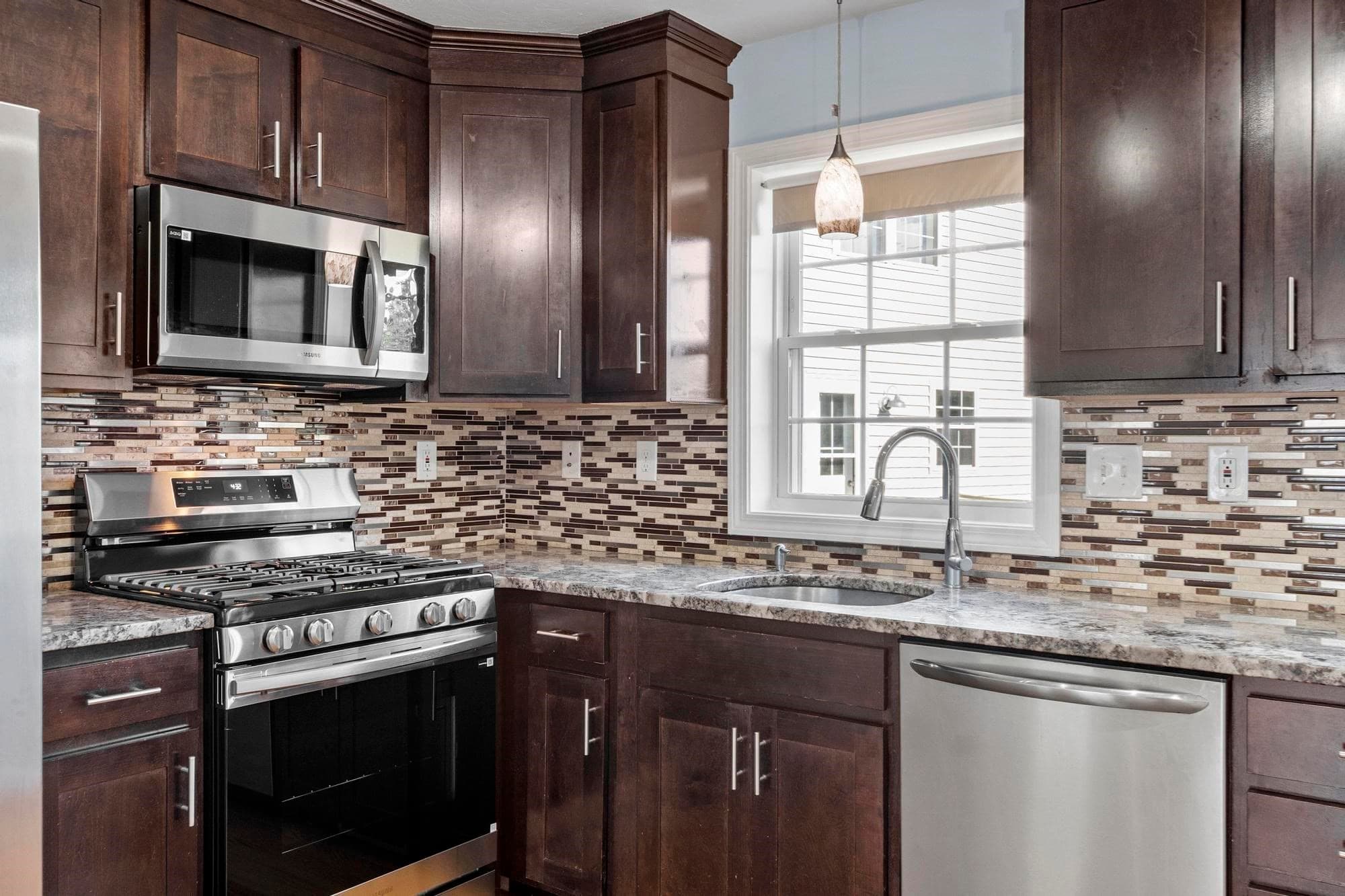 Condominium at 15 Bandon Circle # 15, Westford MA 01886, Westford, photo 5 of 33