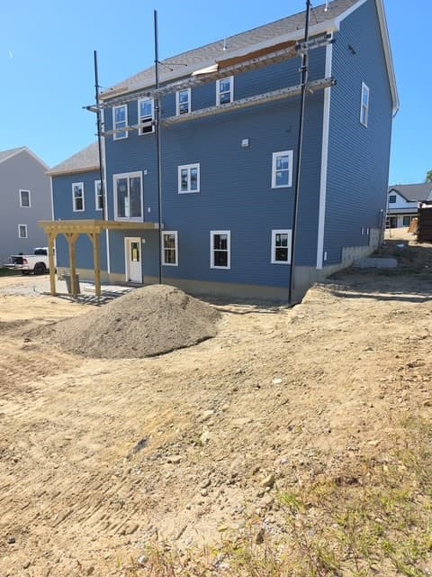 Single Family Residence at 77 Jennings Rd, Charlton MA 01507, Charlton, photo 2 of 9